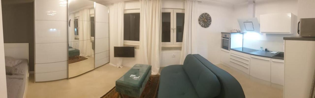 Apartment Mit Schoener, Moderner Einrichtung Köln Eksteriør billede